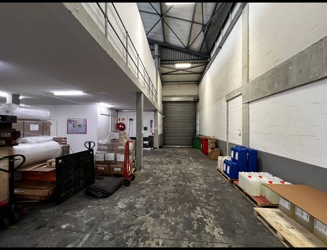 527M² WAREHOUSE TO LET IN AIRPORT INDUSTRIA